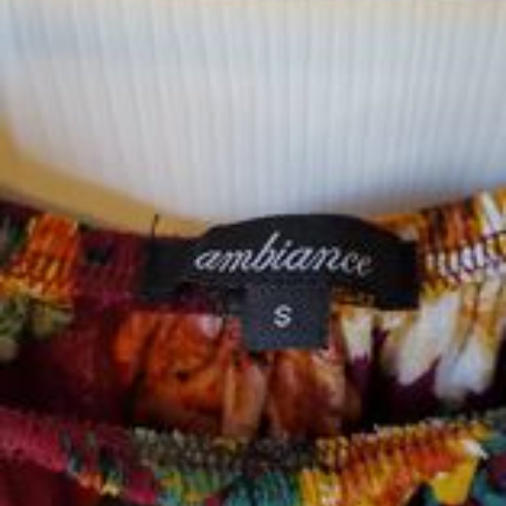 Ambiance Floral Romper size Small - Picture 3 of 5